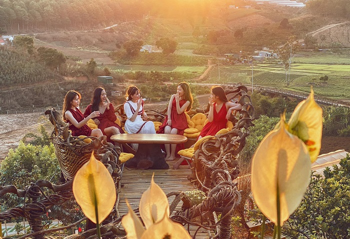 ĐÀ LẠT - MÙA HÈ RỰC RỠ